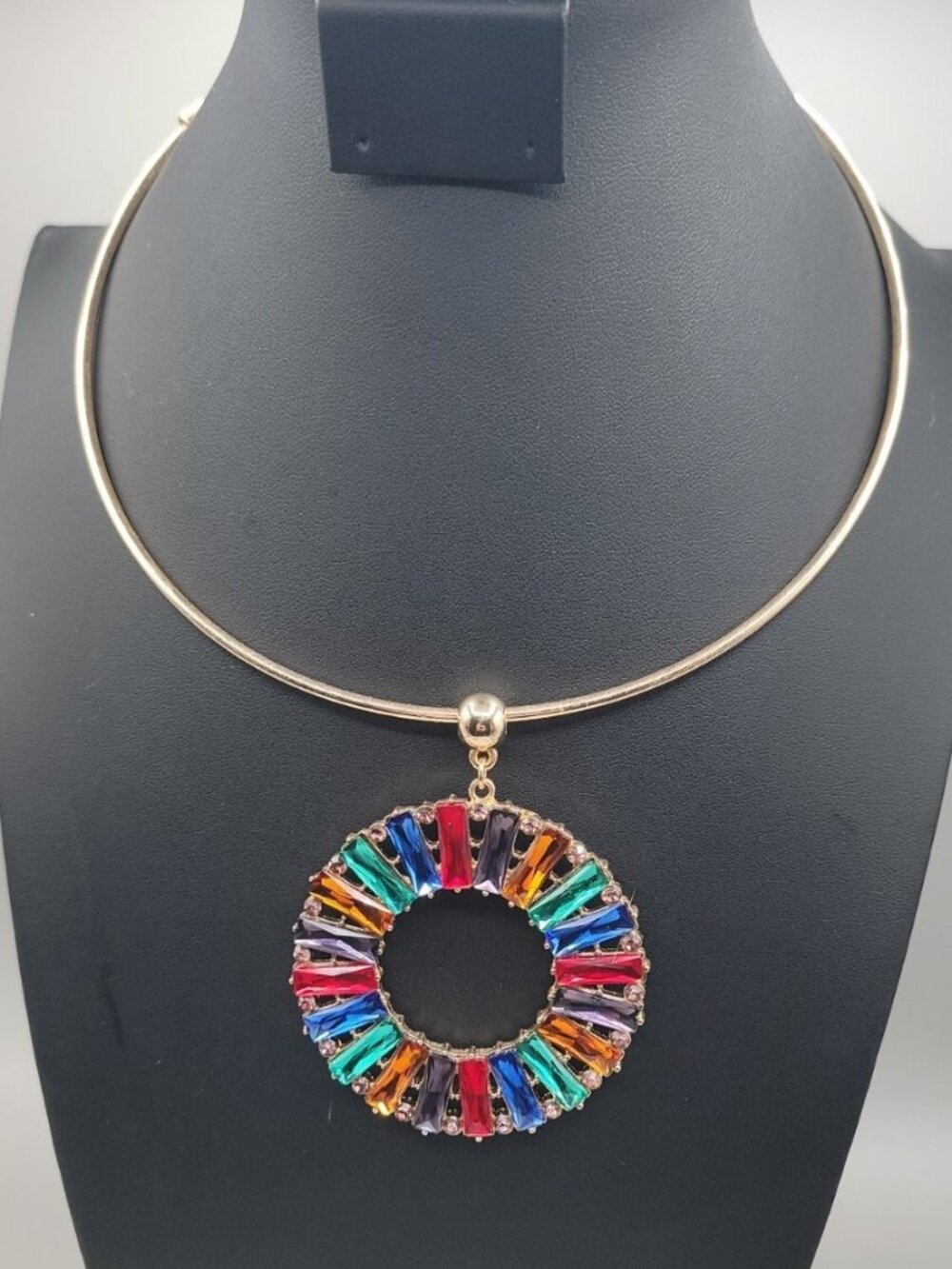Vintage C1946 Colorful Crystal Circle Pendant Collar Necklace 16" Gold Tone